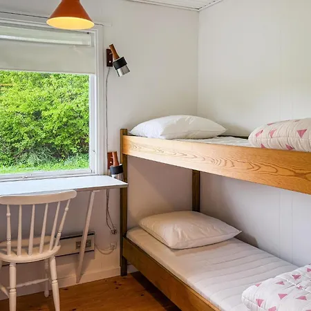 4 Bedroom Awesome In Vakantiehuis